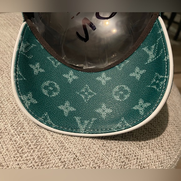 Louis Vuitton Green Monogram Baseball Cap Size M Authentic - Picture 9 of 9